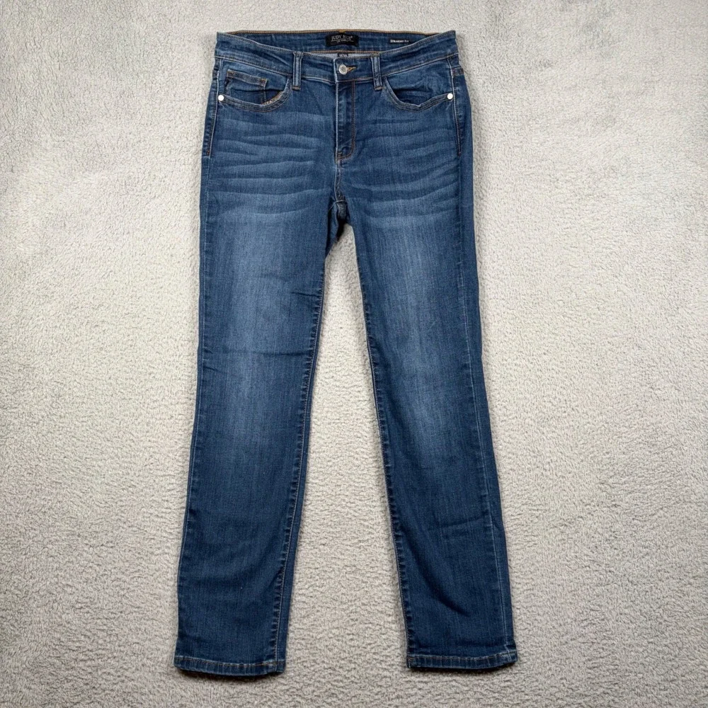 Judy Blue Straight Fit Medium Wash Whiskered Denim Jeans Womens 11/30